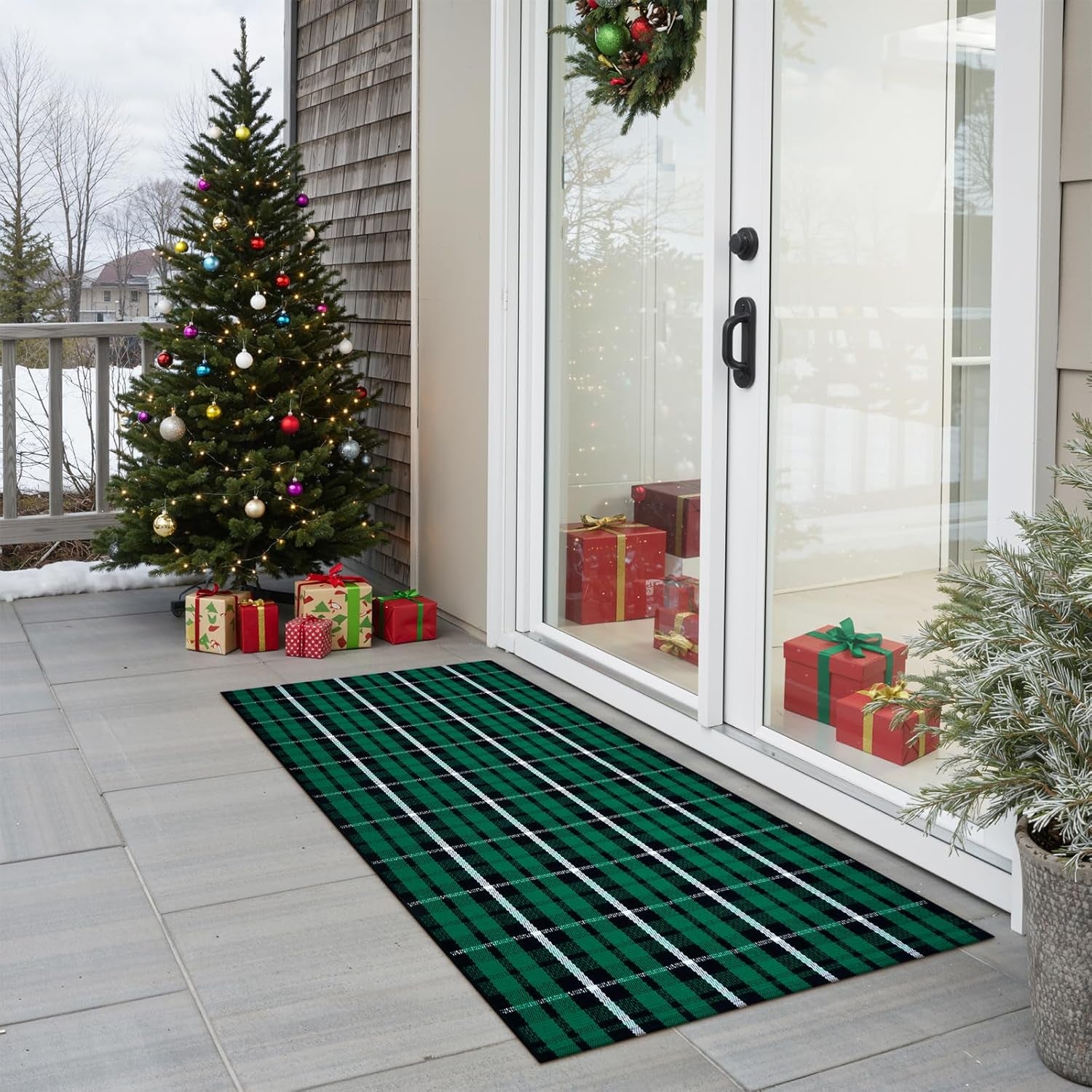 Christmas Outdoor Rug 2X4, Buffalo Plaid Green and Black Checkered Entryway Rug, Xmas Washable Front Porch Door Mat Woven Cotton Layered Doormat Rug for Bathroom Kitchen Patio Holiday Decor