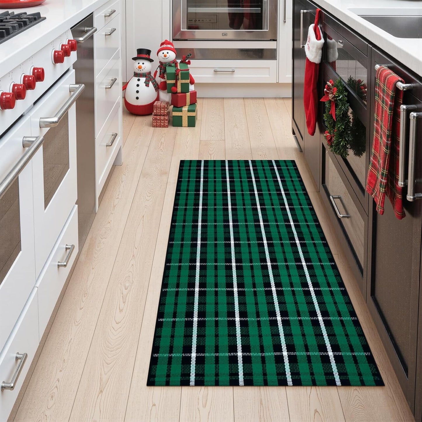 Christmas Outdoor Rug 2X4, Buffalo Plaid Green and Black Checkered Entryway Rug, Xmas Washable Front Porch Door Mat Woven Cotton Layered Doormat Rug for Bathroom Kitchen Patio Holiday Decor